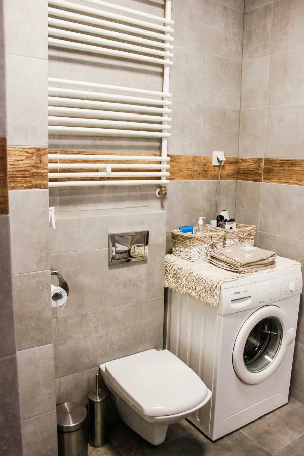 Modern Business Apartment Close To City Center Check In 24H พอซนาน ภายนอก รูปภาพ